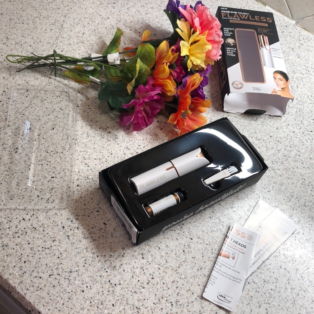 FLAWLESS - Picture 5 of 8